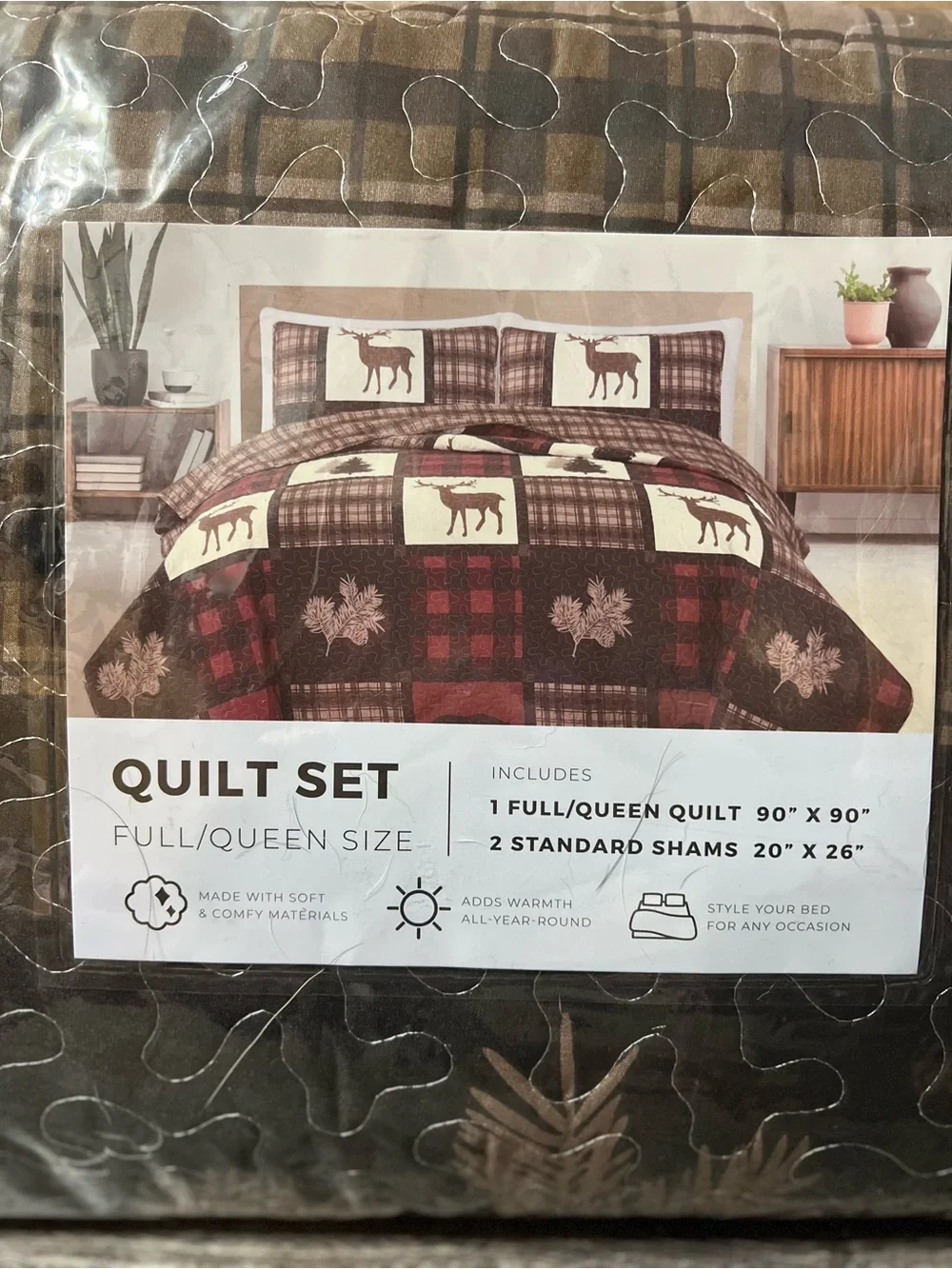 Quilt Set Full/Queen Size in Brown and Red - Includes 2 Shams